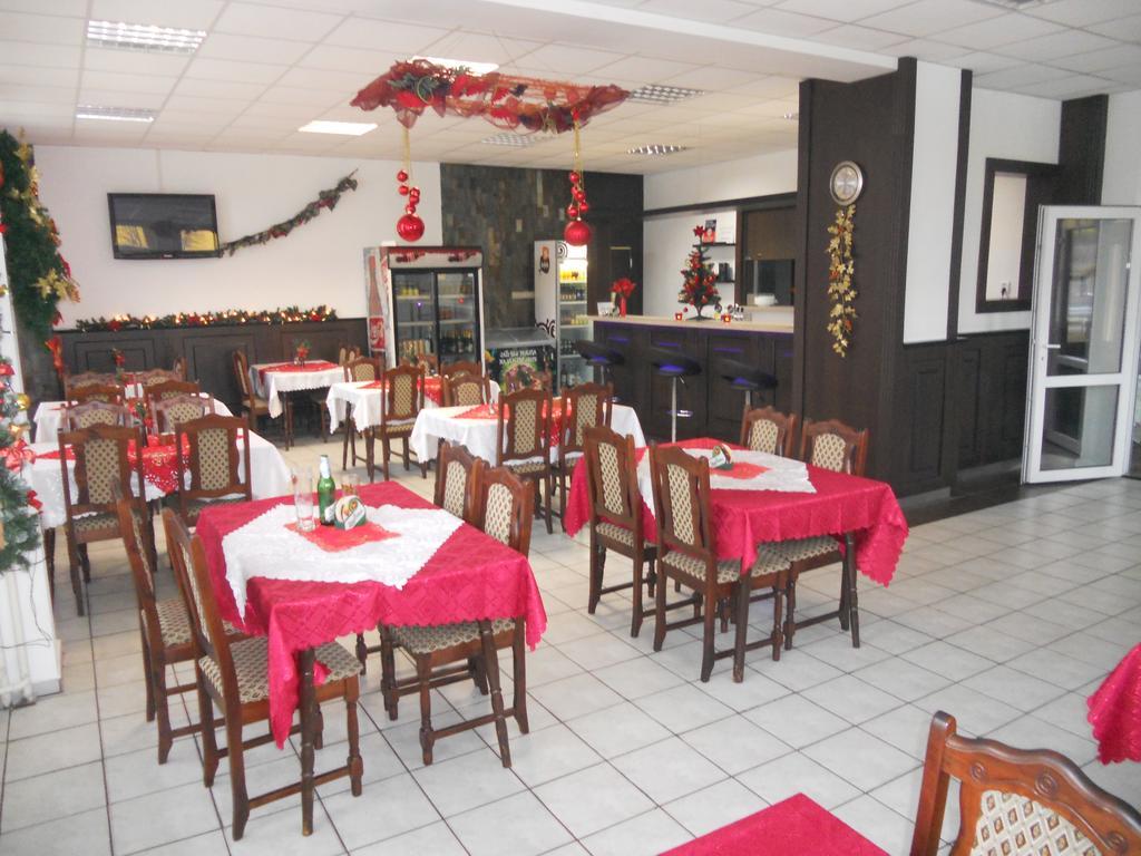 Motel Madona Banská Bystrica Dış mekan fotoğraf