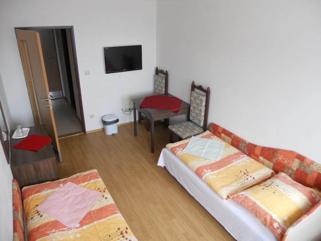 Motel Madona Banská Bystrica Dış mekan fotoğraf